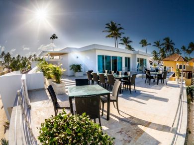 Luxury Eight Bedroom Vacation Beach Villa with Private Pool